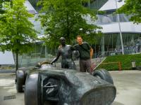 tags: Histótia,estátua,Museu

Abraçando Fangio em Stuttgart, DE, no Museu da Mercedes